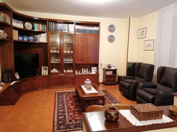 casa indipendente in vendita a Fano