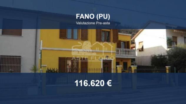 casa indipendente in vendita a Fano in zona Cuccurano