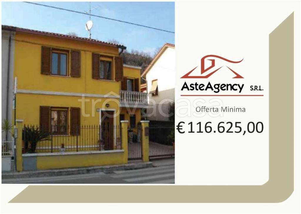 appartamento in vendita a Fano in zona Carrara