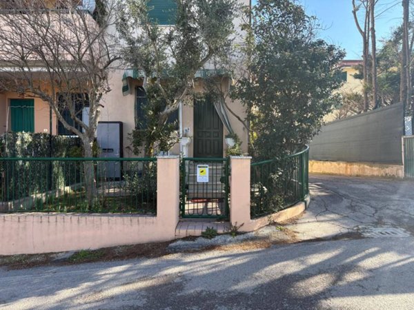 appartamento in vendita a Fano in zona Roncosambaccio