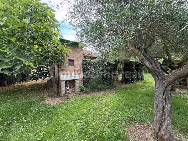appartamento in vendita a Fano in zona Roncosambaccio