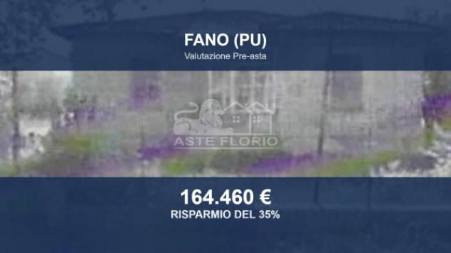 locale di sgombero in vendita a Fano