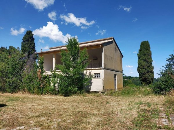 casa indipendente in vendita a Fano