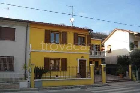 appartamento in vendita a Fano in zona Carrara