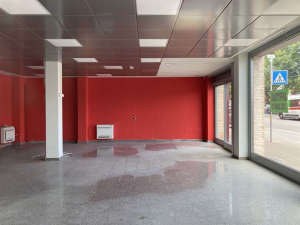 negozio in vendita a Fano