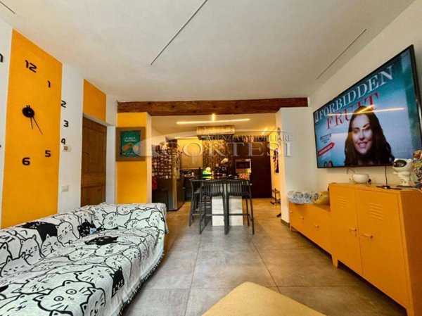 casa indipendente in vendita a Fano