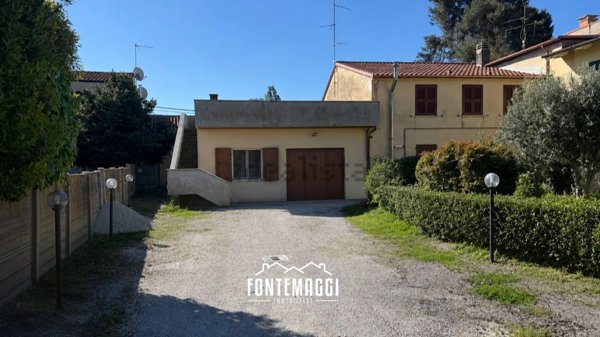 appartamento in vendita a Fano in zona Cuccurano