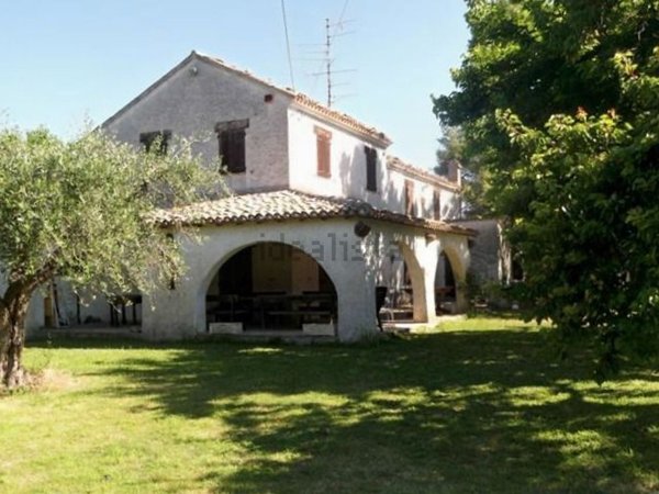 casa indipendente in vendita a Fano in zona Fenile