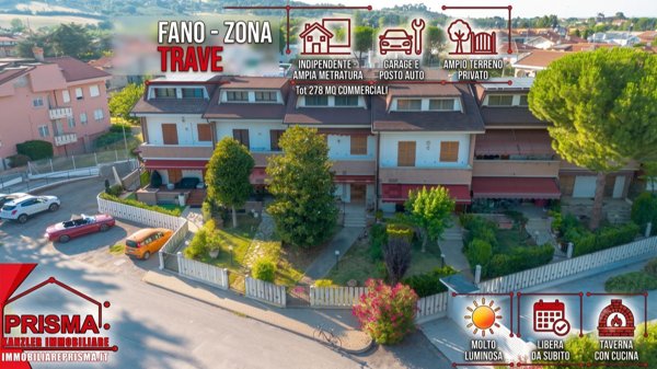 casa indipendente in vendita a Fano