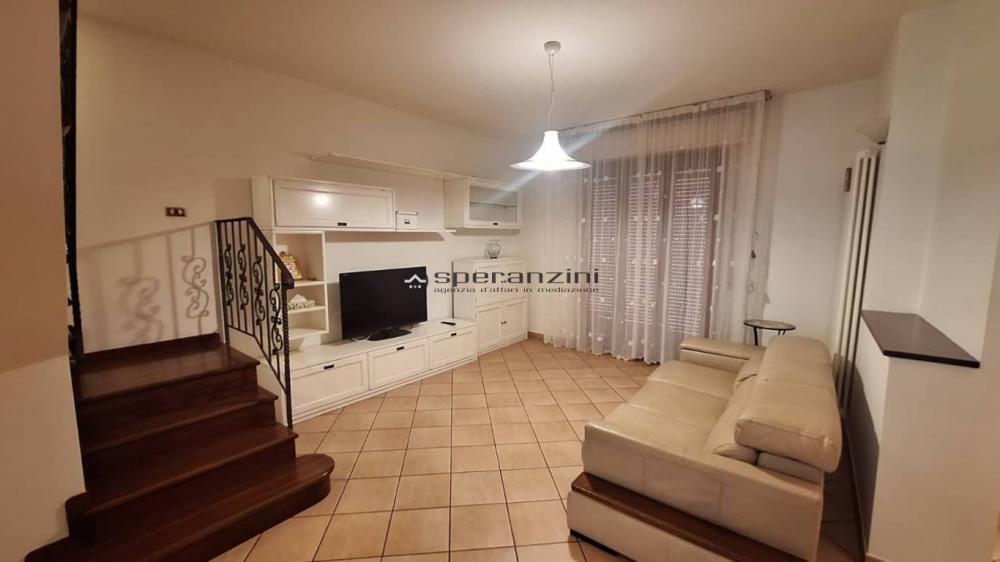 casa indipendente in vendita a Fano in zona Centinarola