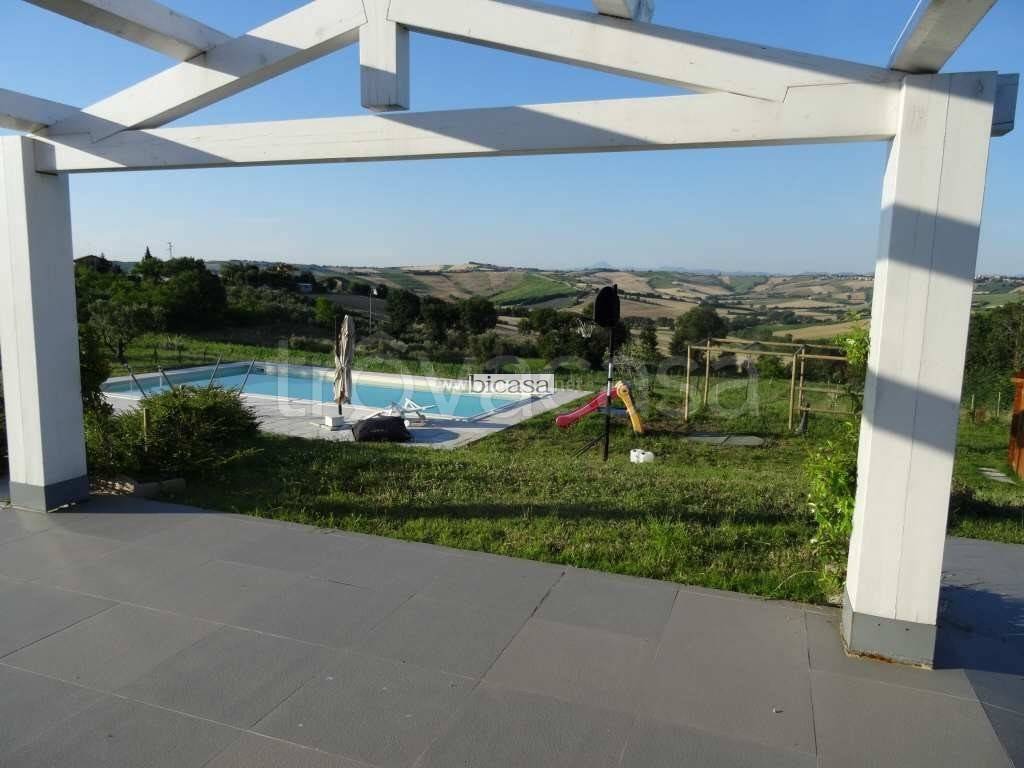 casa indipendente in vendita a Fano in zona Falcineto