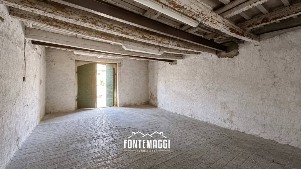 casa indipendente in vendita a Fano