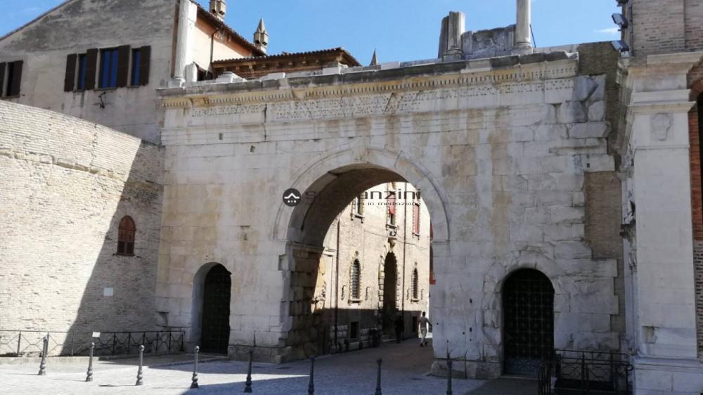 negozio in vendita a Fano