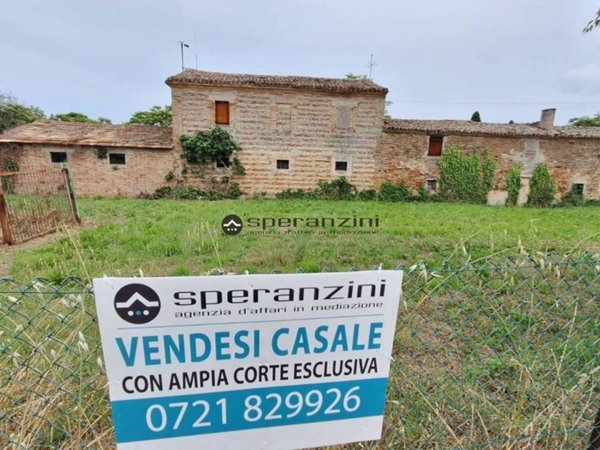 casa indipendente in vendita a Fano