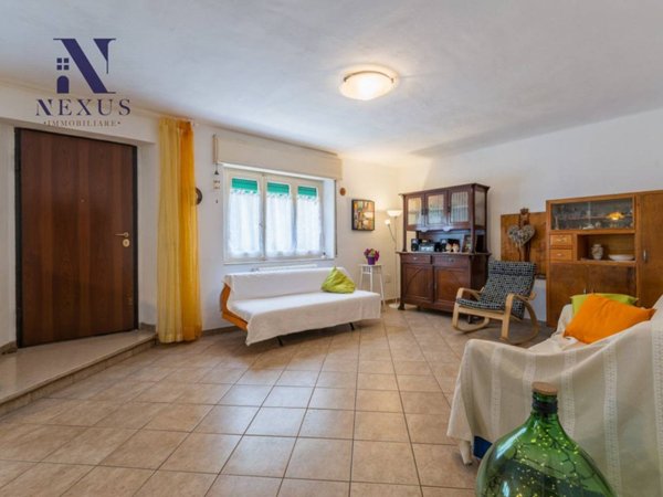 casa indipendente in vendita a Fano