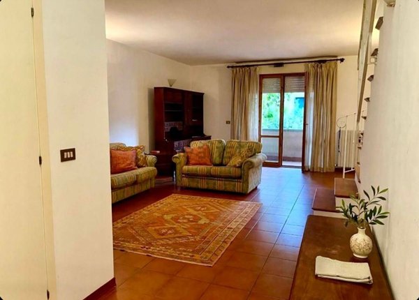 casa indipendente in vendita a Fano in zona Centinarola