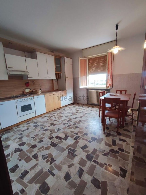 casa indipendente in vendita a Fano in zona Centinarola