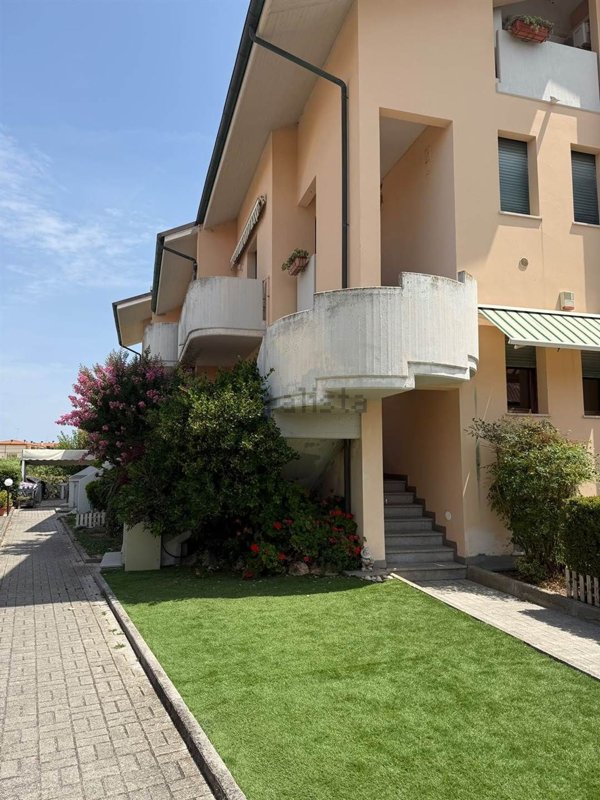 appartamento in vendita a Fano in zona Torrette