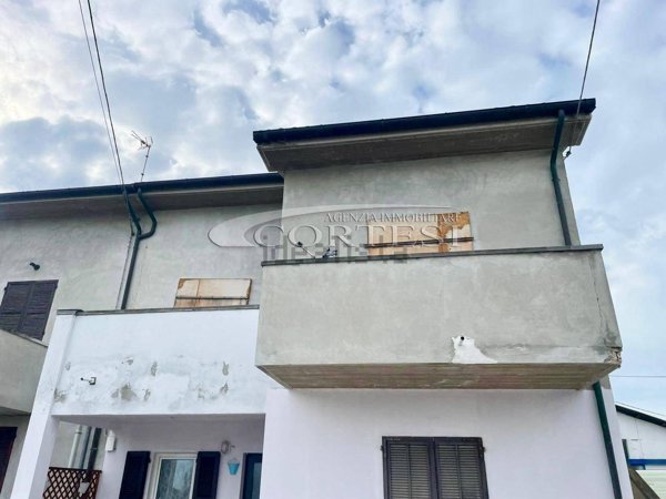 appartamento in vendita a Fano in zona Tombaccia