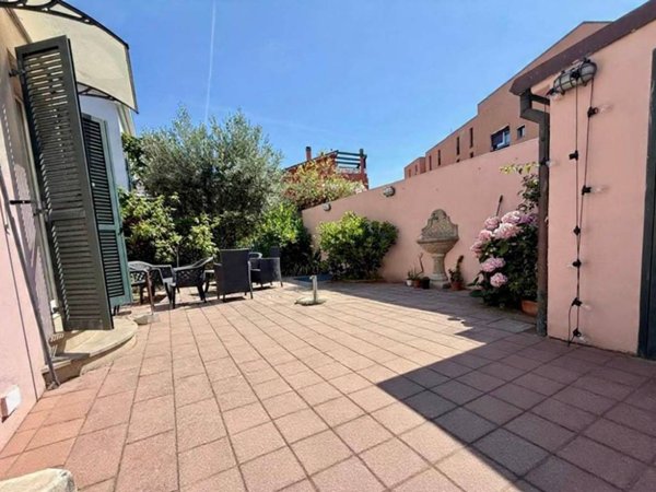casa indipendente in vendita a Fano