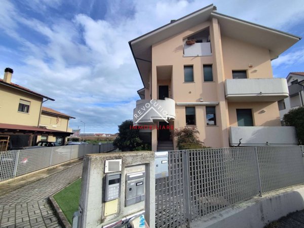 appartamento in vendita a Fano in zona Torrette