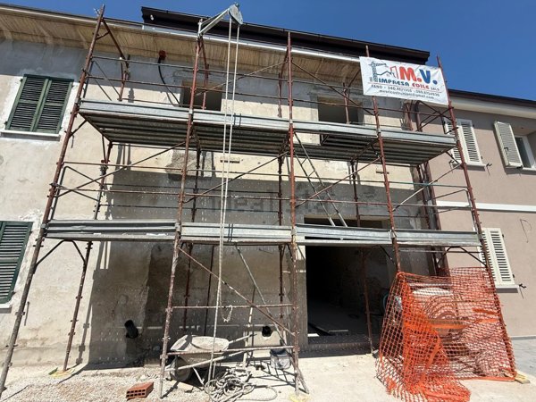 casa indipendente in vendita a Fano