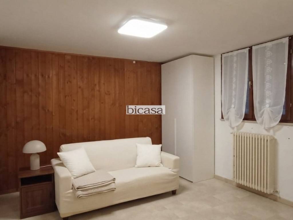 casa indipendente in vendita a Fano