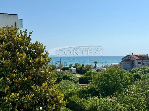 appartamento in vendita a Fano in zona Marotta