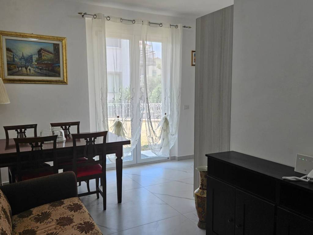 appartamento in vendita a Fano in zona Carrara