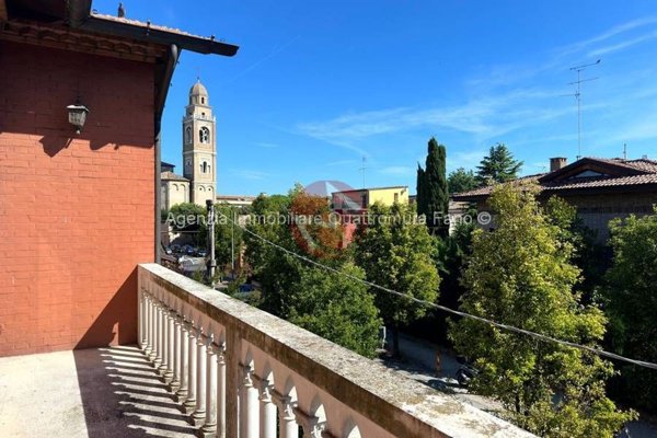 casa indipendente in vendita a Fano