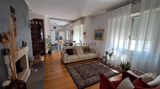 casa indipendente in vendita a Fano