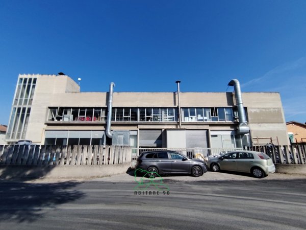 ufficio in vendita a Fano in zona Rosciano