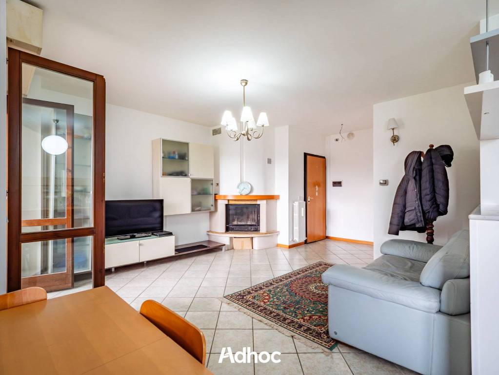 appartamento in vendita a Fano in zona Centinarola