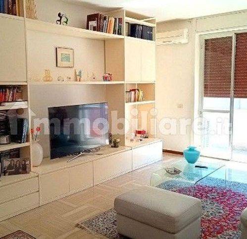 appartamento in vendita a Fano in zona Centinarola