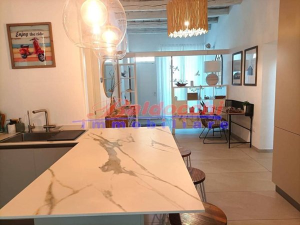 casa indipendente in vendita a Fano