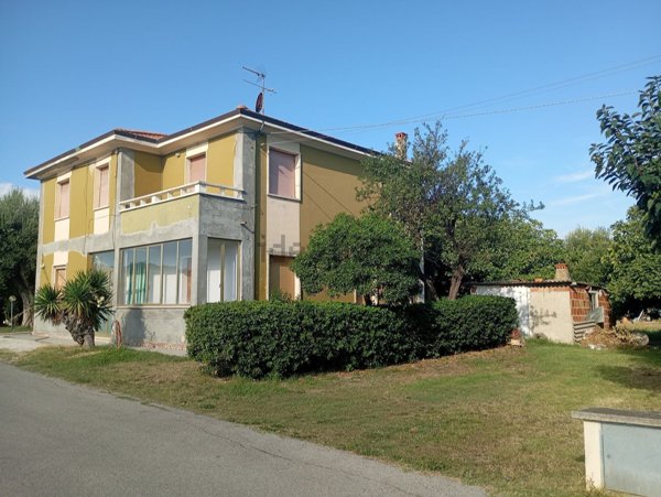 appartamento in vendita a Fano in zona Torrette
