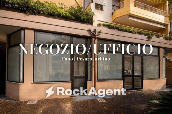 negozio in vendita a Fano in zona Centinarola
