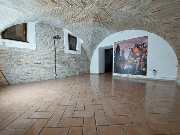 negozio in vendita a Fano