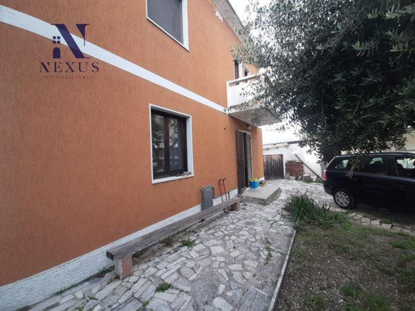 appartamento in vendita a Fano in zona Centinarola