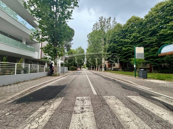 box auto in vendita a Fano
