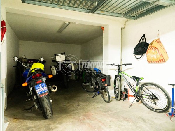 box auto in vendita a Fano