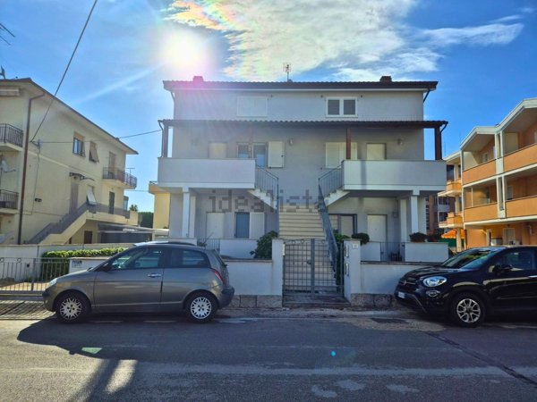appartamento in vendita a Fano in zona Centinarola