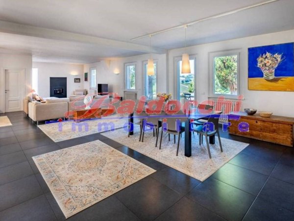casa indipendente in vendita a Fano