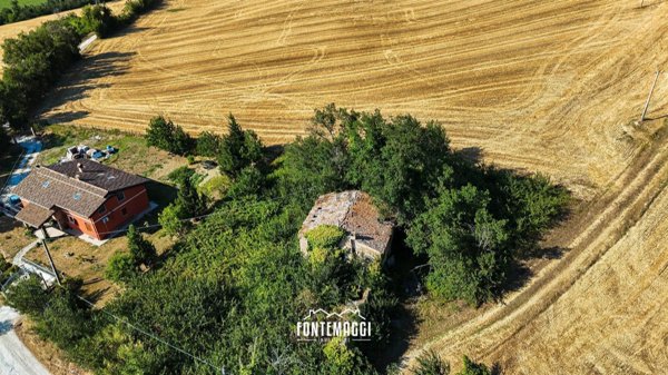 casa indipendente in vendita a Fano