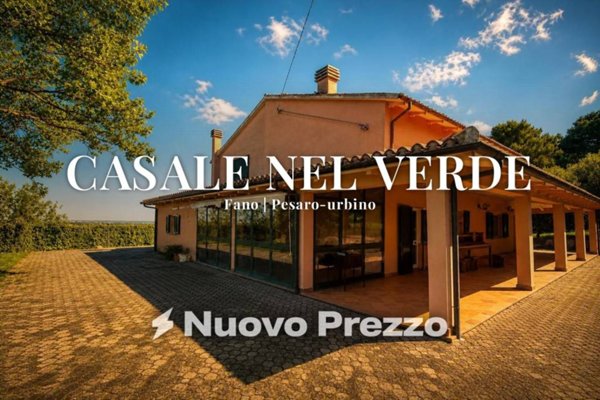 casa indipendente in vendita a Fano in zona Caminate