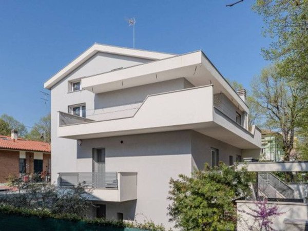 casa indipendente in vendita a Fano