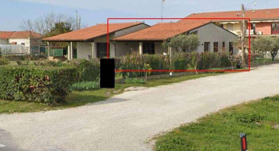appartamento in vendita a Fano in zona Tombaccia
