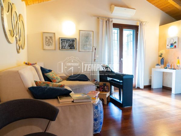 appartamento in vendita a Fano in zona Roncosambaccio