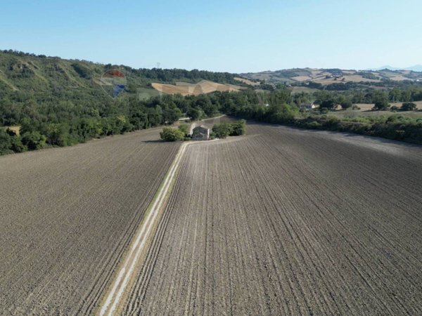 casa indipendente in vendita a Fano