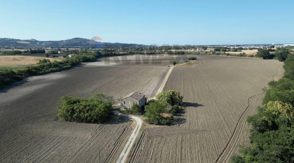 casa indipendente in vendita a Fano in zona Falcineto